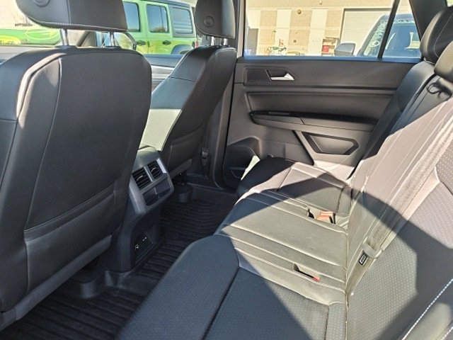 2020 Volkswagen Atlas Cross Sport V6 SE Technology photo 2