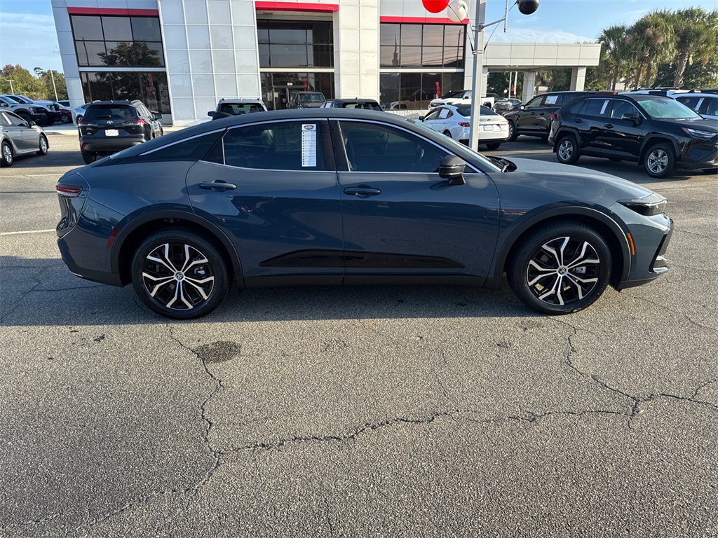 2026 Toyota Crown XLE photo 2