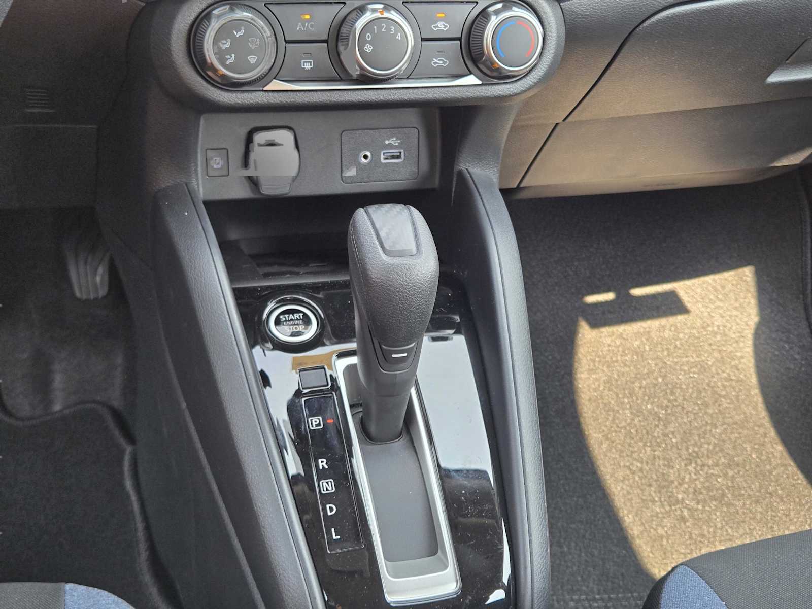 2025 Nissan Versa SV photo 25