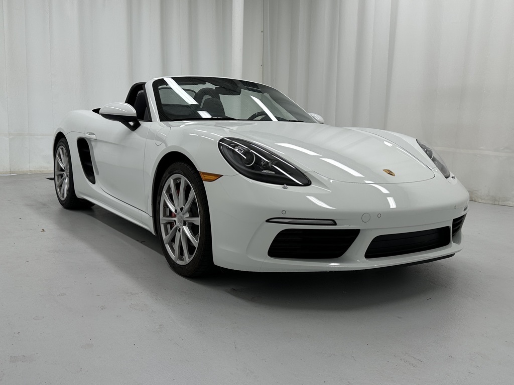 2024 Porsche Boxster S photo 2
