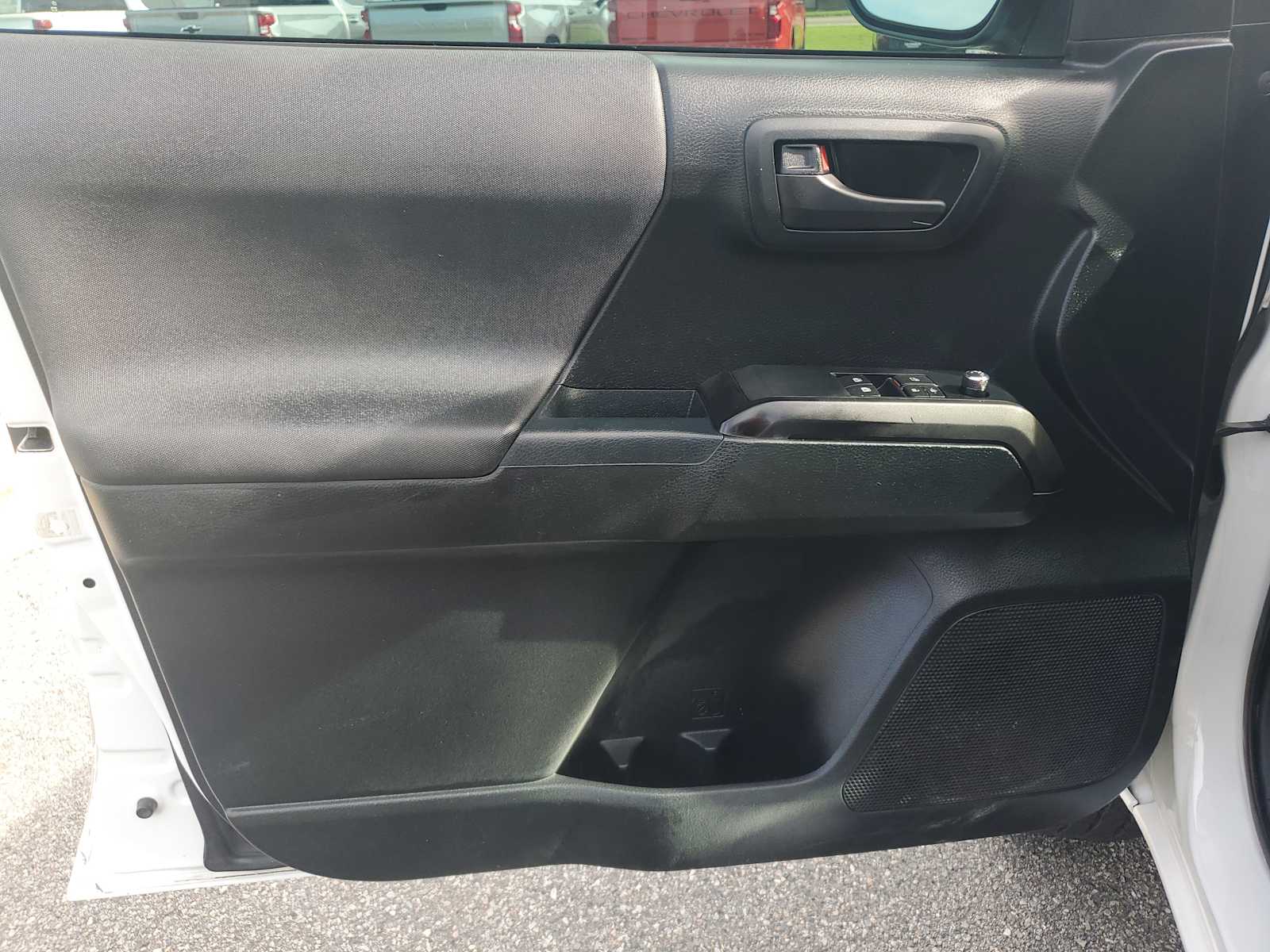2017 Toyota Tacoma SR5 photo 15