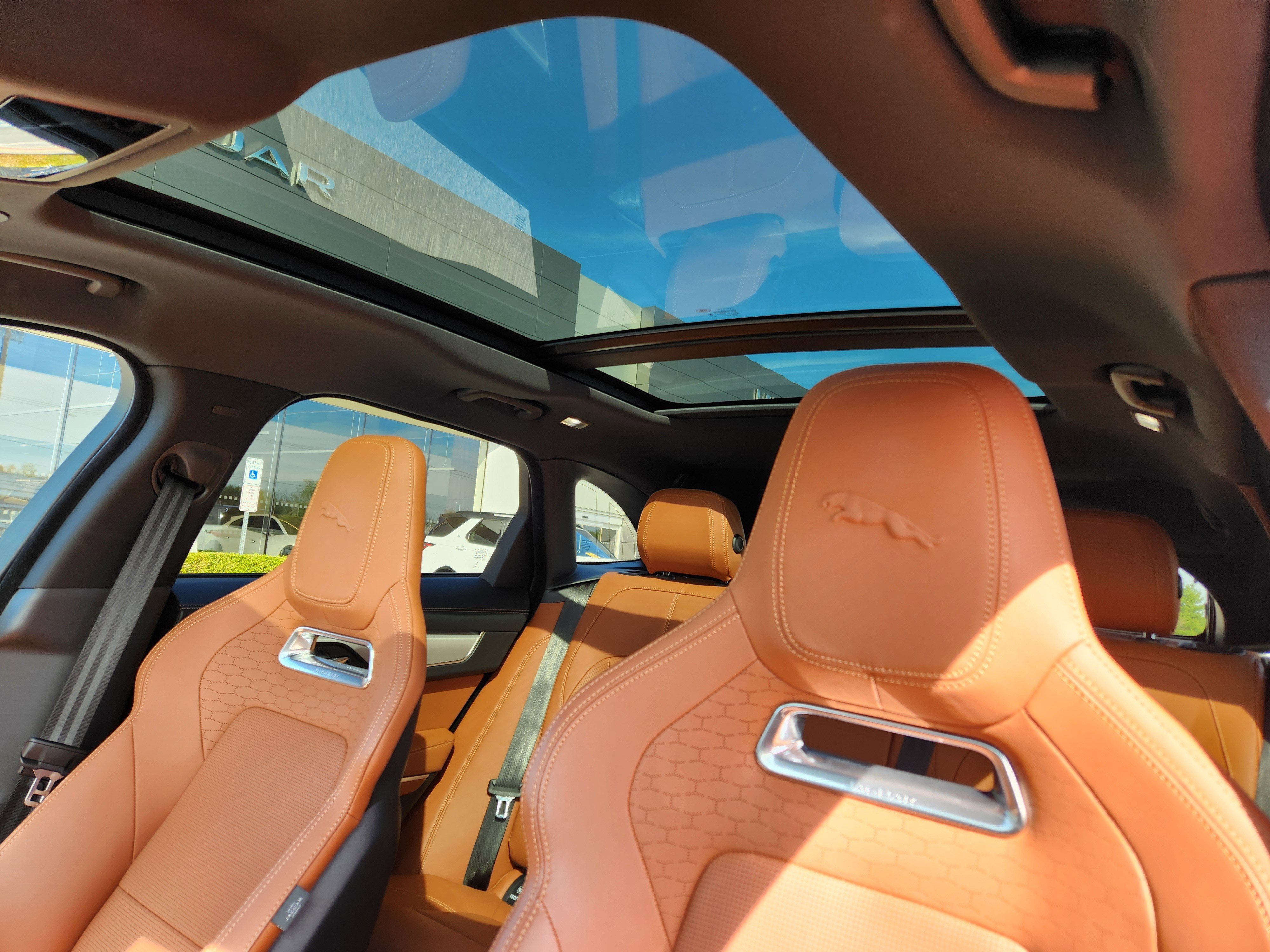 2025 Jaguar F-PACE P250 R-Dynamic S photo 3