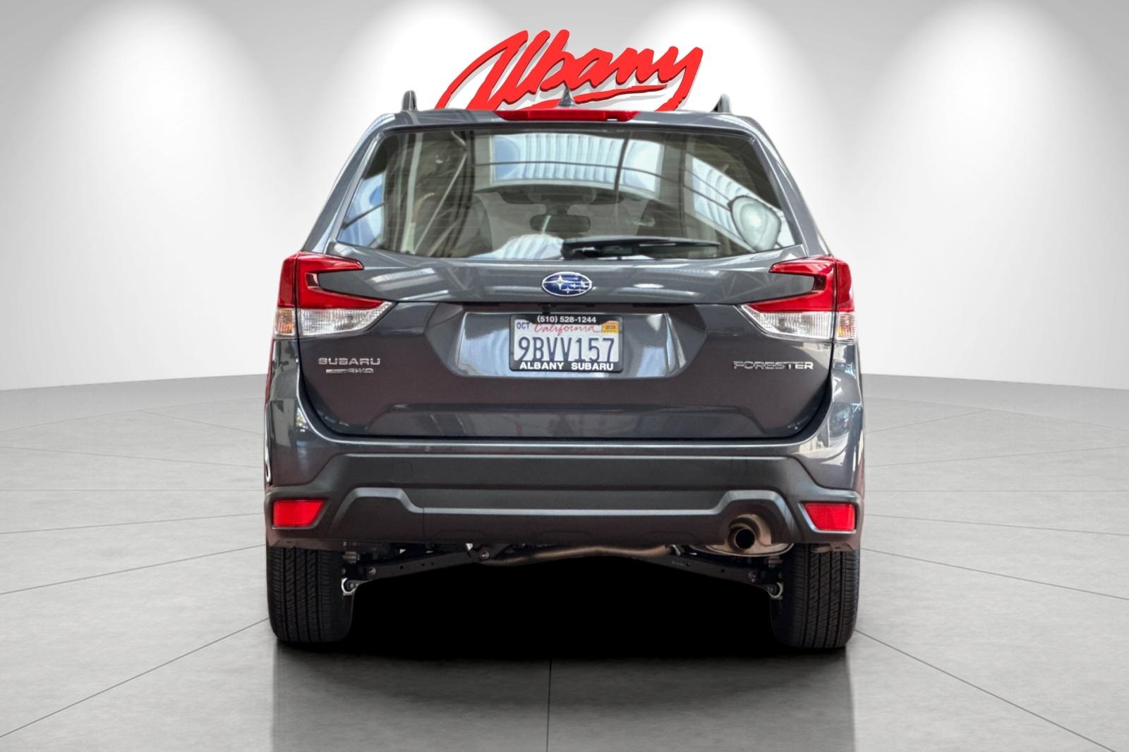 2022 Subaru Forester Base photo 4