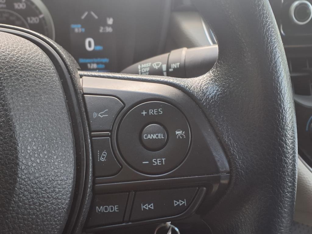 2022 Toyota Corolla LE photo 17
