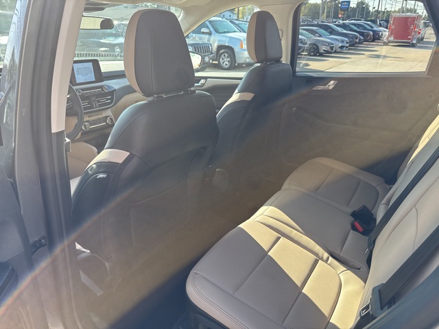 2022 Ford Escape SEL photo 23