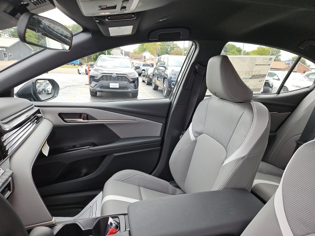 2026 Toyota Camry SE photo 25