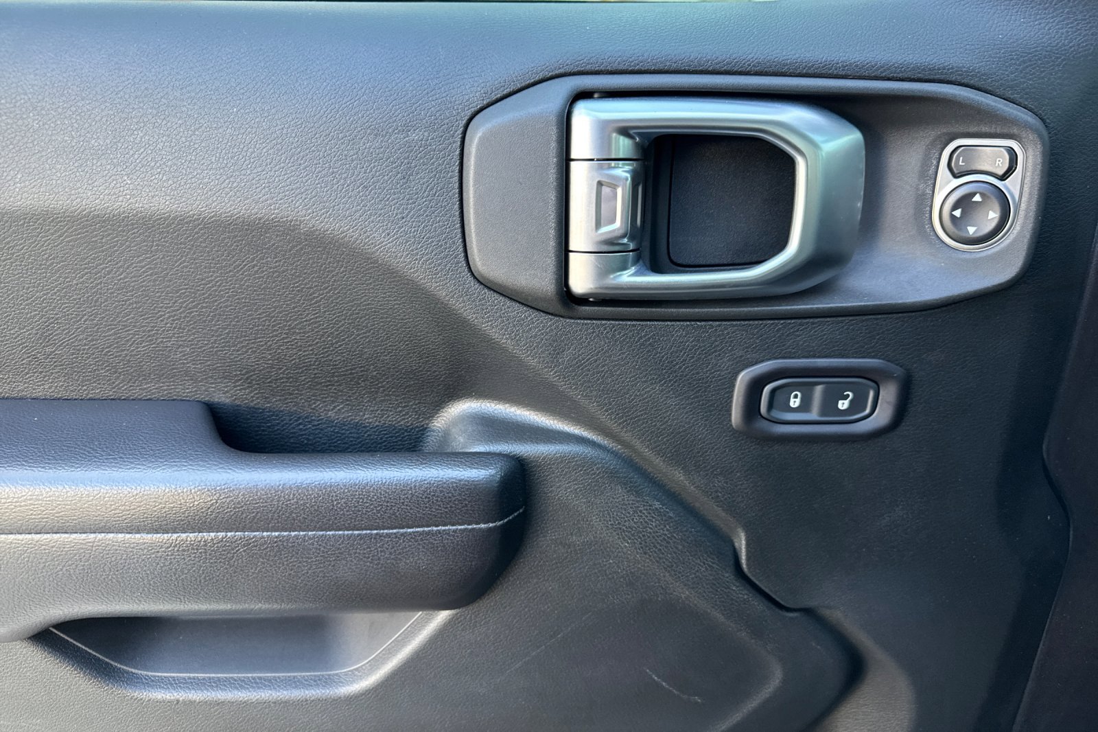 2018 Jeep Wrangler Unlimited Rubicon photo 10