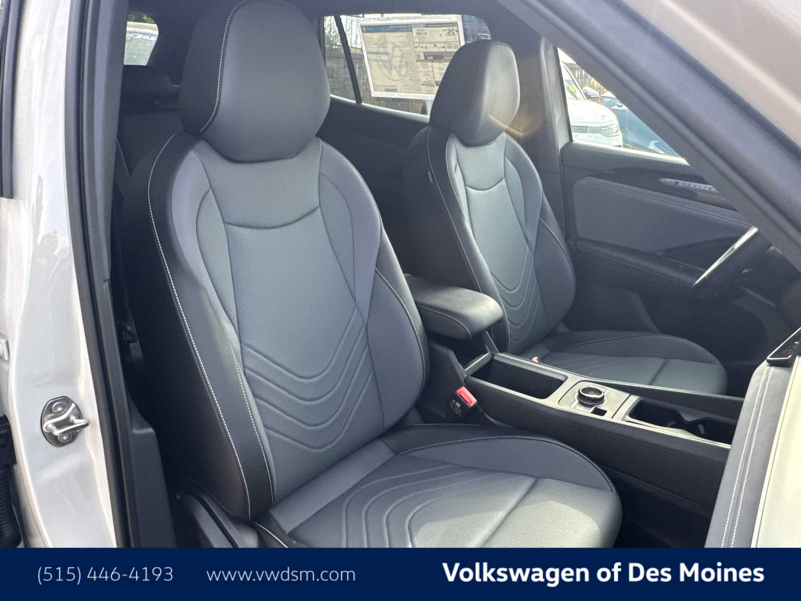 2025 Volkswagen Tiguan SE R-Line Black photo 14