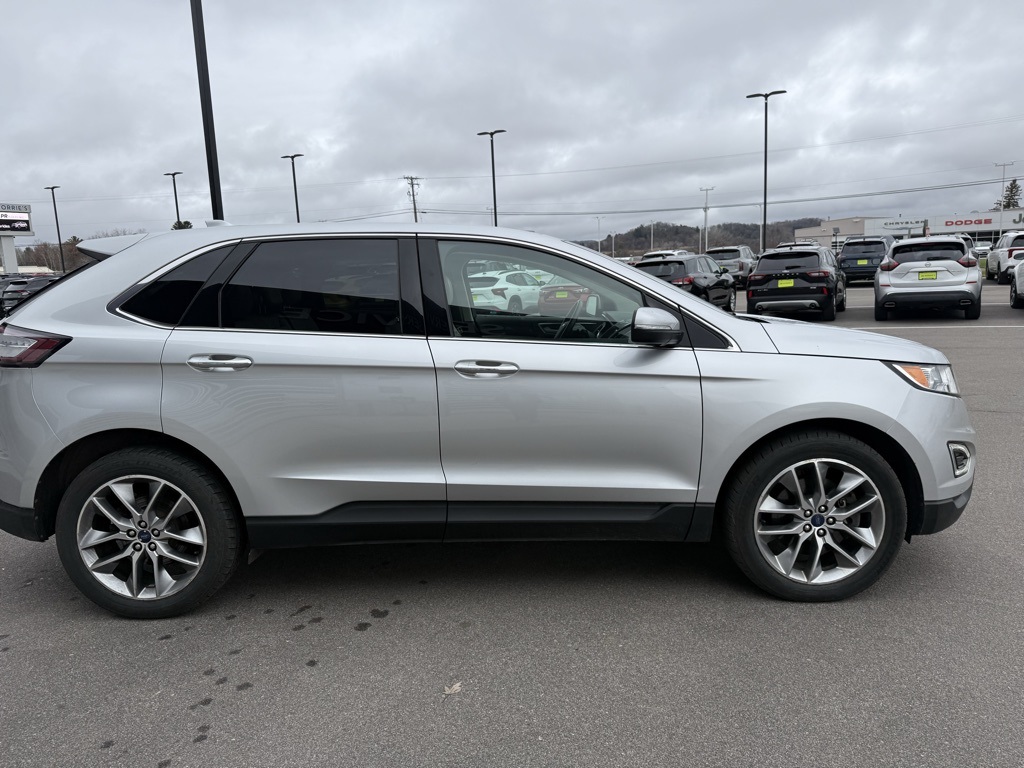 2017 Ford Edge Titanium photo 3