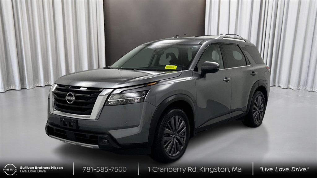 Used 2023 Gray Nissan SL image 1
