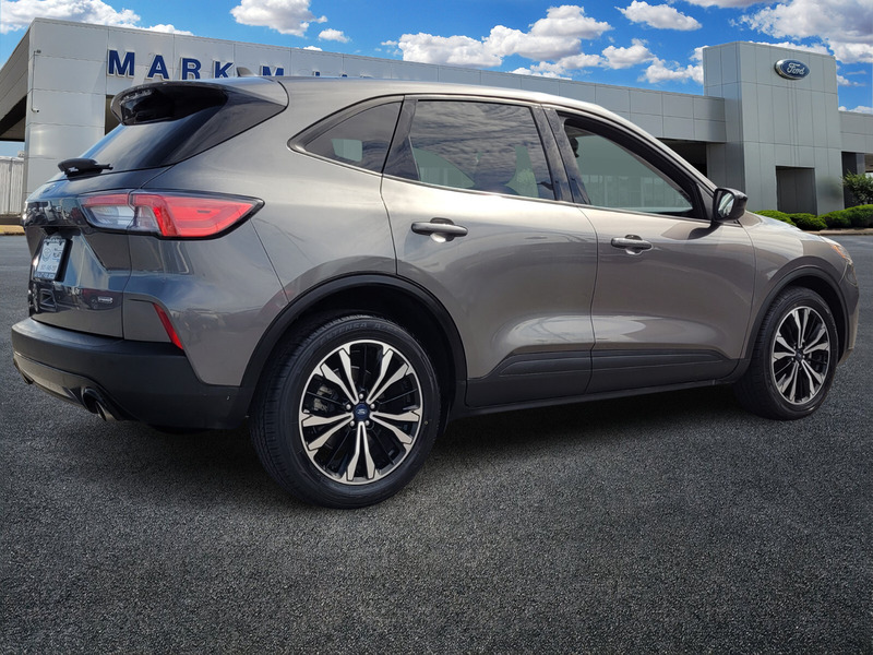 2021 Ford Escape SE Hybrid photo 3