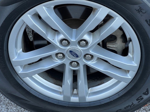 2020 Ford Explorer XLT photo 9