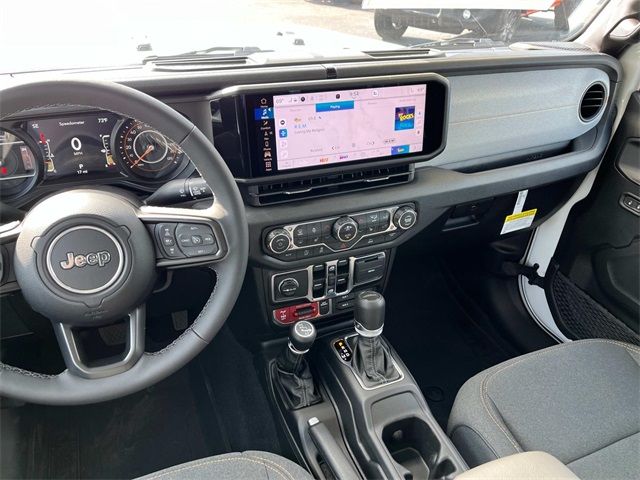 2025 Jeep Gladiator Willys photo 14