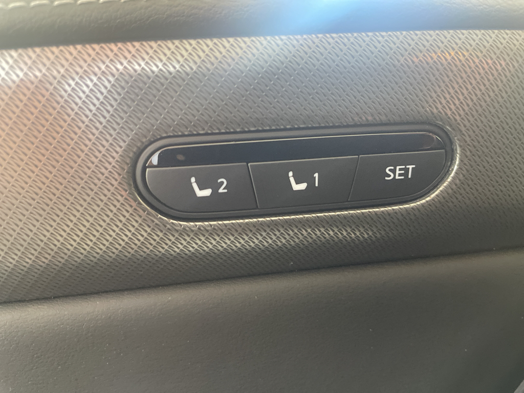 2022 Infiniti QX60 Luxe photo 14