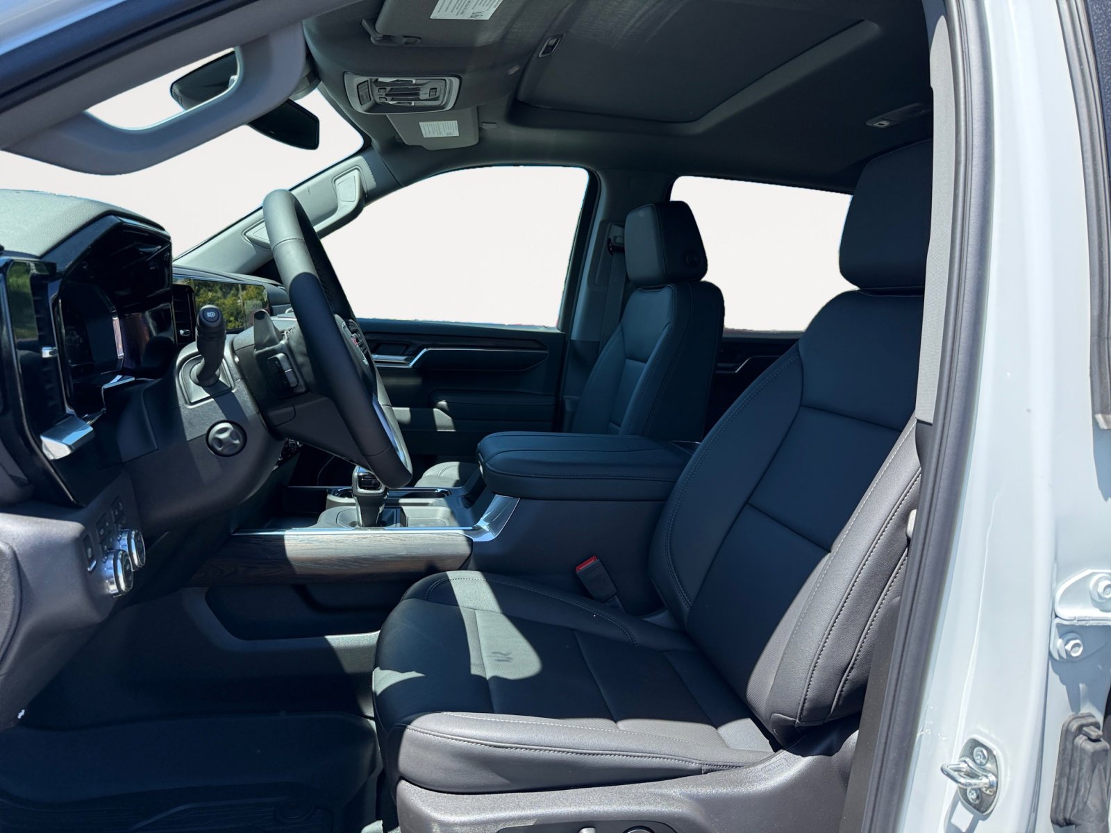2025 Gmc Sierra SLT photo 10