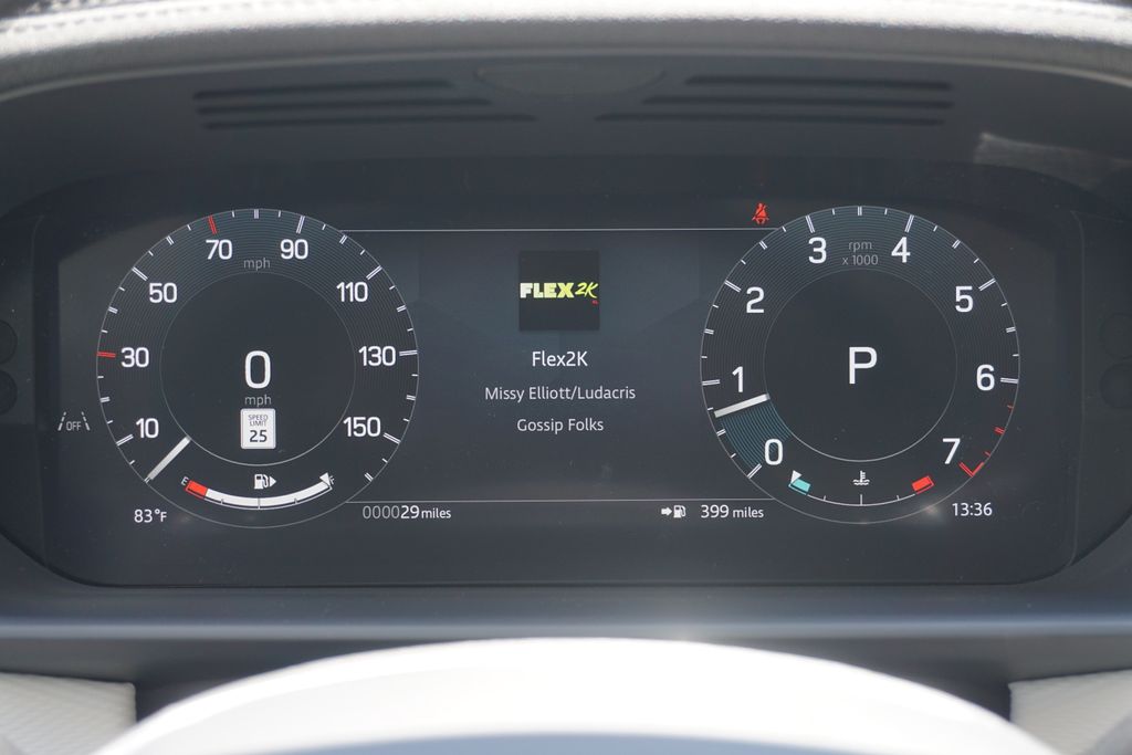 2025 Land Rover Discovery SE photo 11