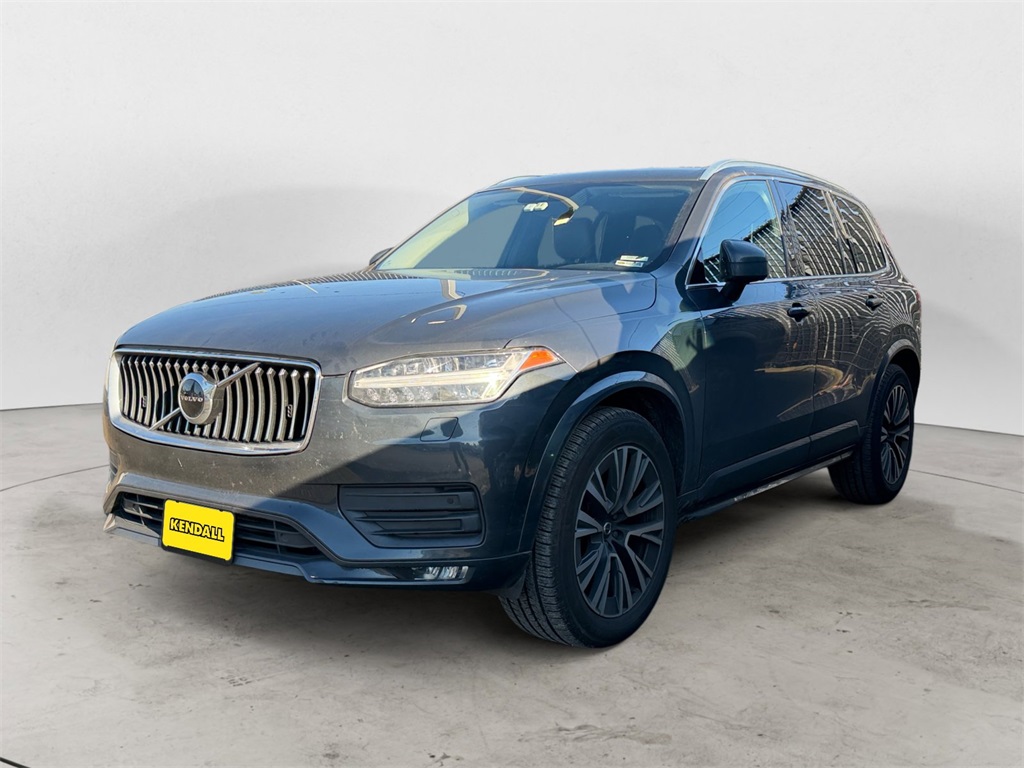 2021 Volvo XC90 Momentum's photo