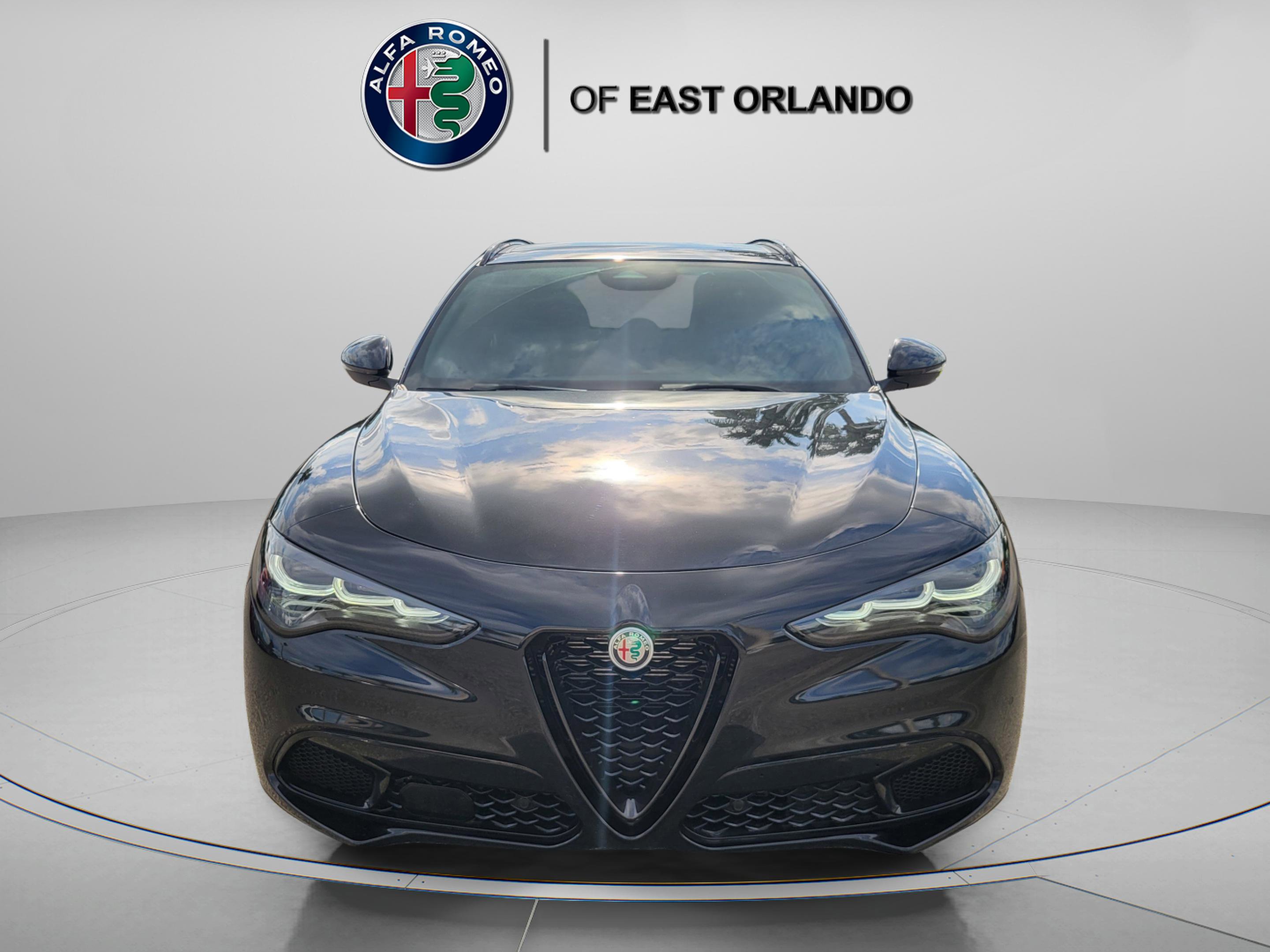 2025 Alfa Romeo Stelvio Sprint Base photo 2