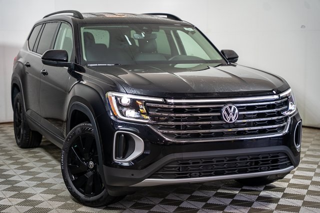 2025 Volkswagen Atlas SE Technology photo 3