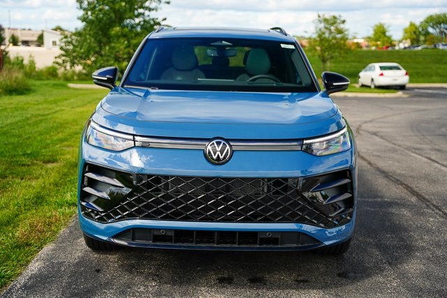 2025 Volkswagen Tiguan SE R-Line Black photo 4