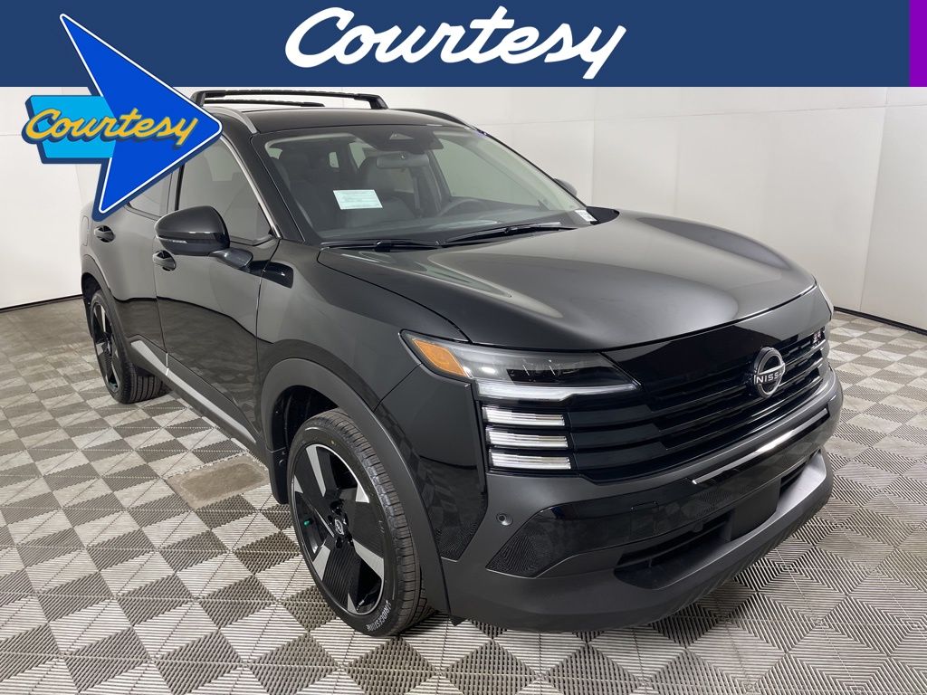 2025 Nissan Kicks SR's photo