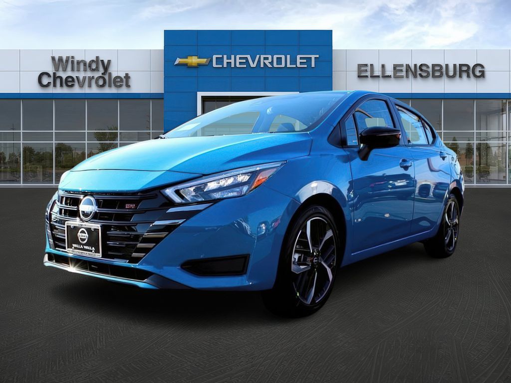 2025 Nissan Versa SR photo 3