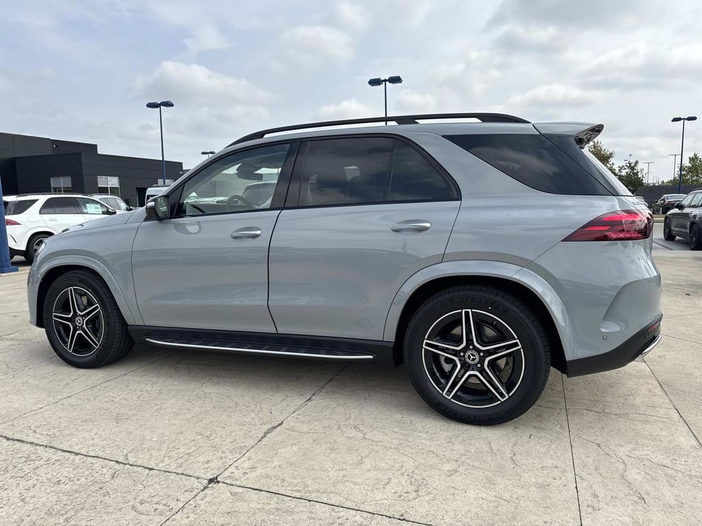 2026 Mercedes Benz GLE 450 4MATIC photo 2
