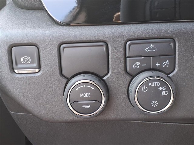 2025 Chevrolet Silverado 1500 LT photo 13
