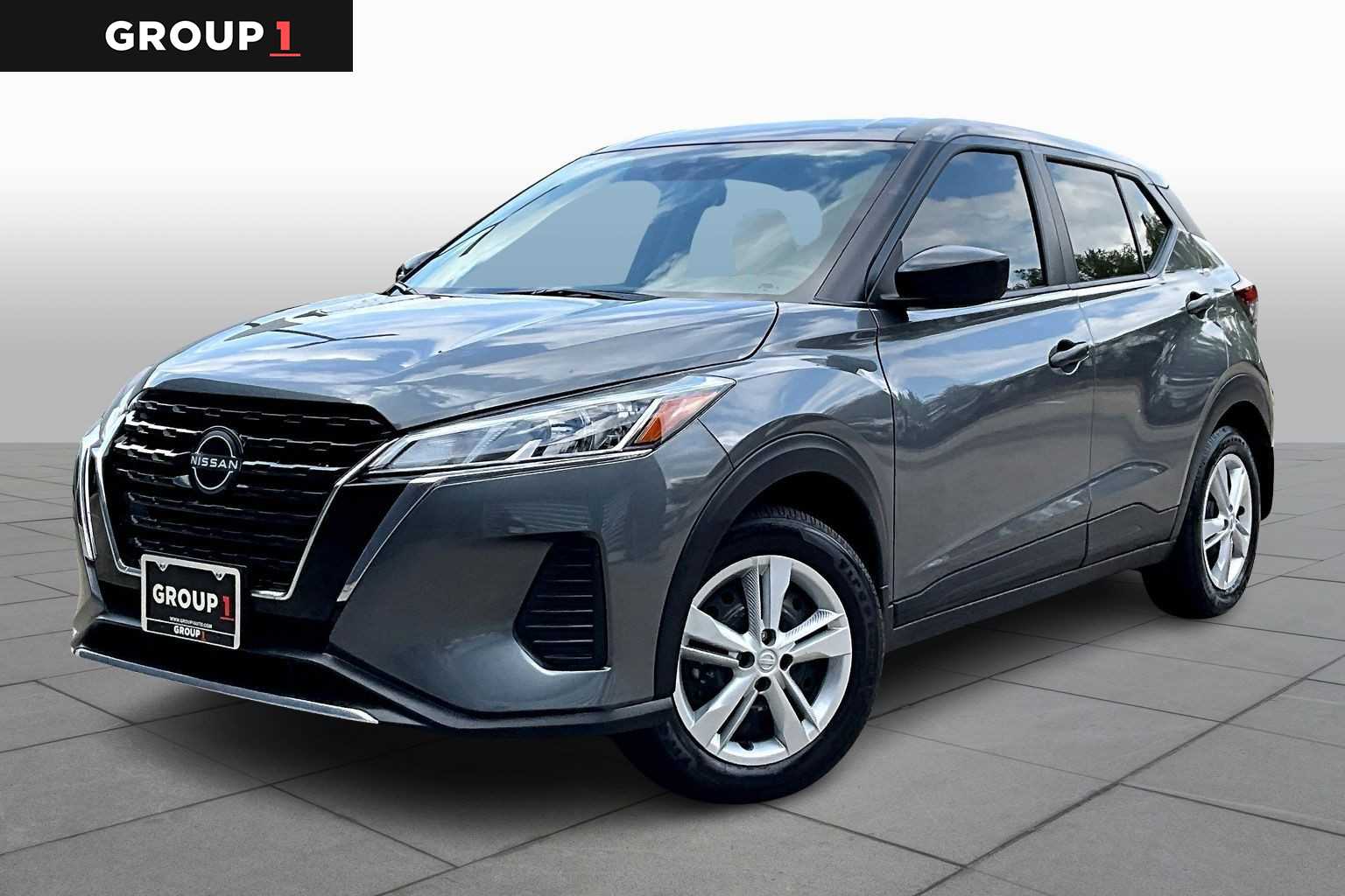 2025 Nissan KICKS PLAY Base's photo