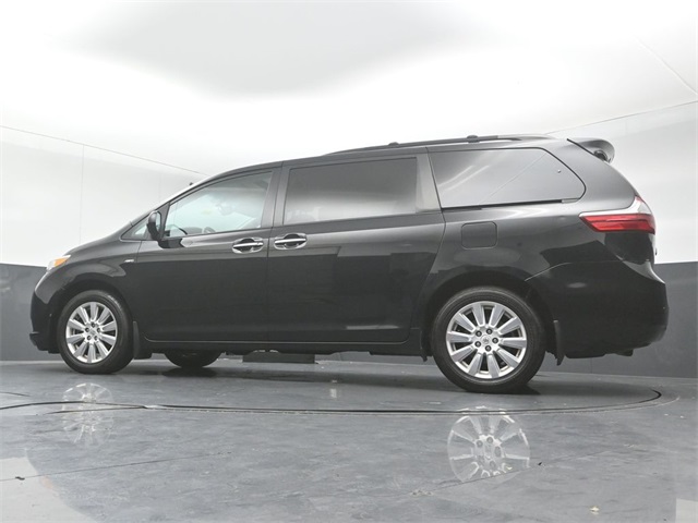 2017 TOYOTA SIENNA - Image 38