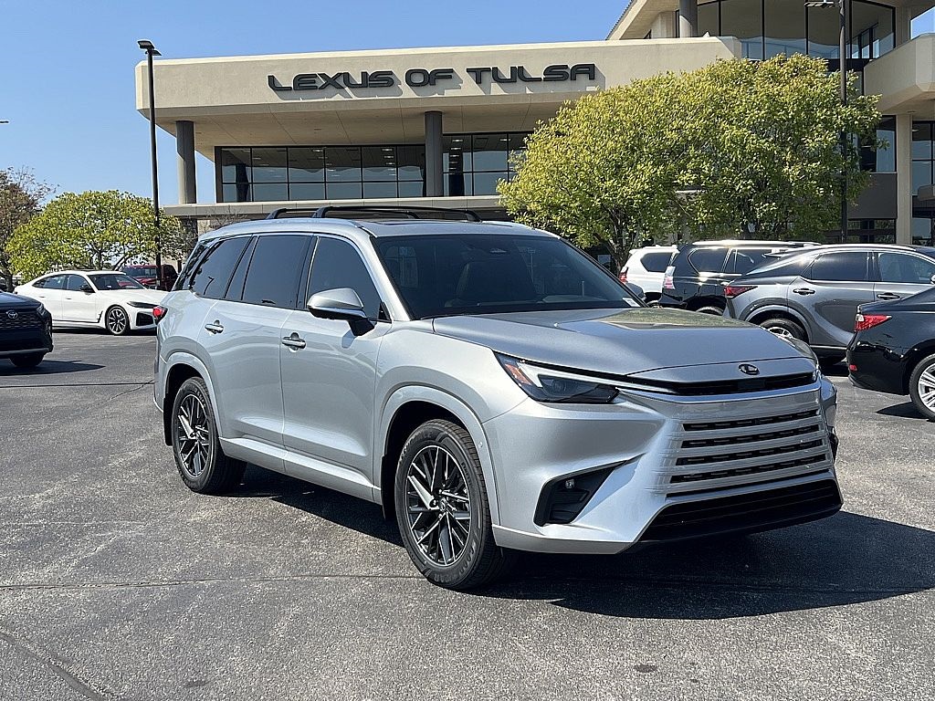 2025 Lexus TX Premium's photo