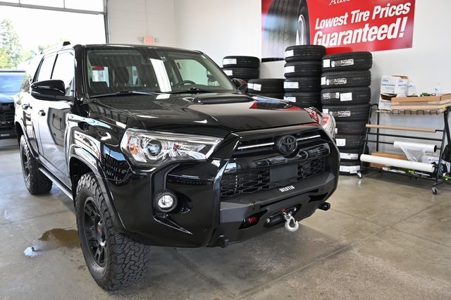 2021 Toyota 4Runner TRD Off-Road Premium photo 3