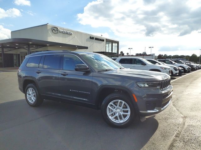 2023 Jeep Grand Cherokee L Laredo's photo