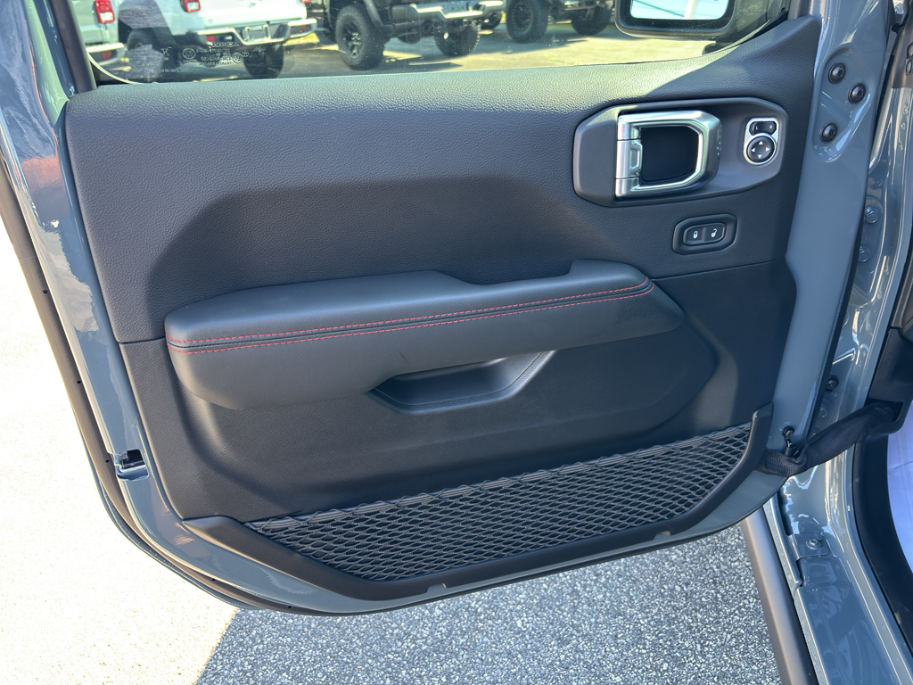 2025 Jeep Wrangler Rubicon photo 24