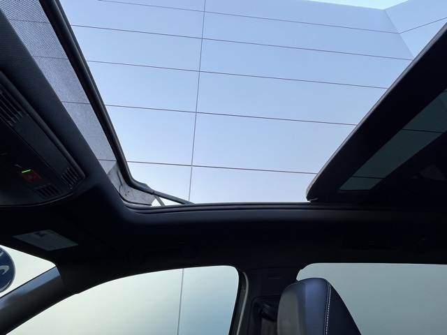 2024 Volkswagen Tiguan SEL R-Line Black photo 10