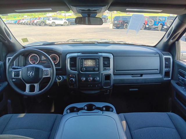 2024 Ram 1500 Classic Warlock photo 12