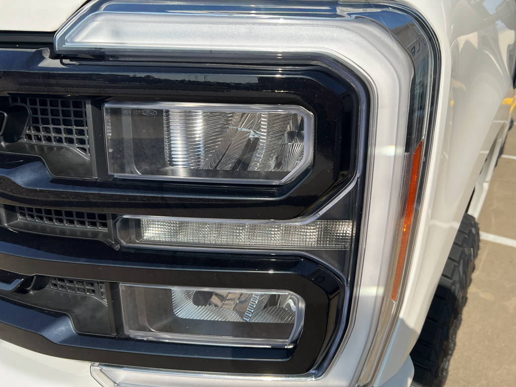 2023 Ford F-350 Lariat photo 15