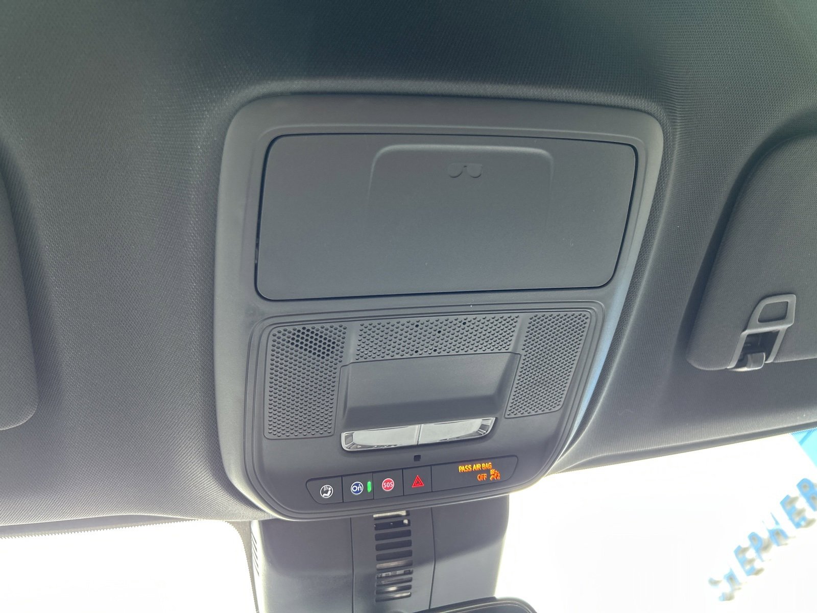 2025 Chevrolet Traverse photo 33