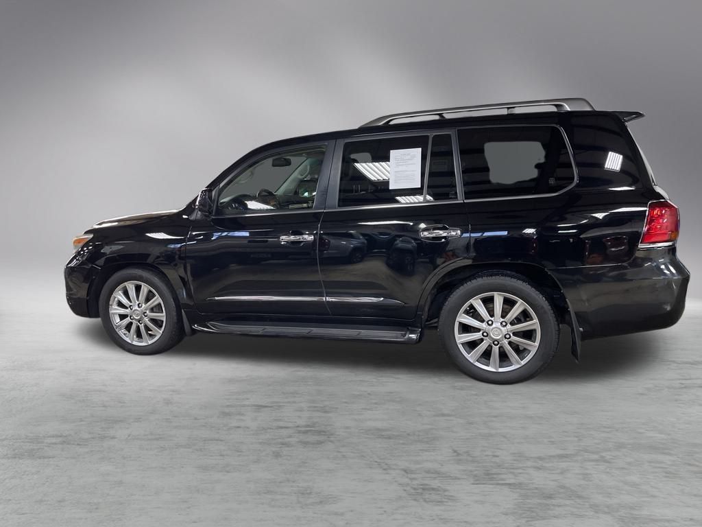 2011 Lexus LX 570 Base photo 2