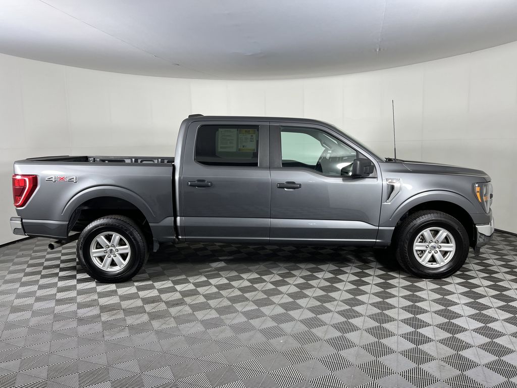 2023 Ford F-150 XLT photo 2