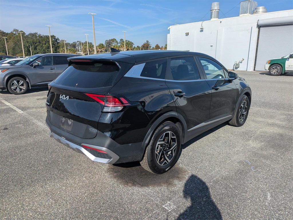 2024 Kia Sportage LX photo 3