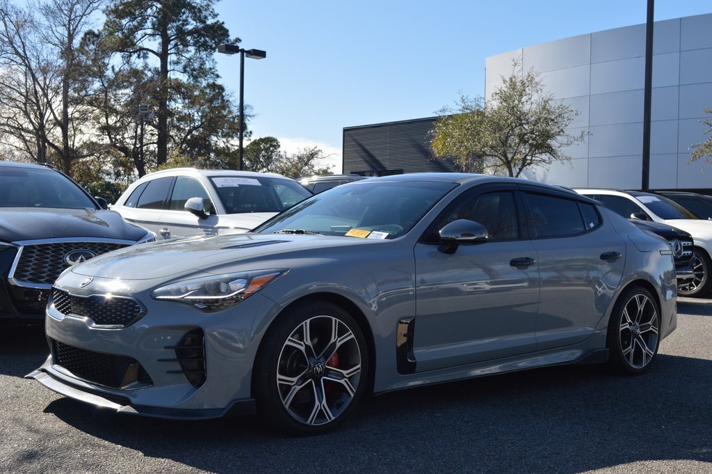 2019 Kia Stinger GT2's photo