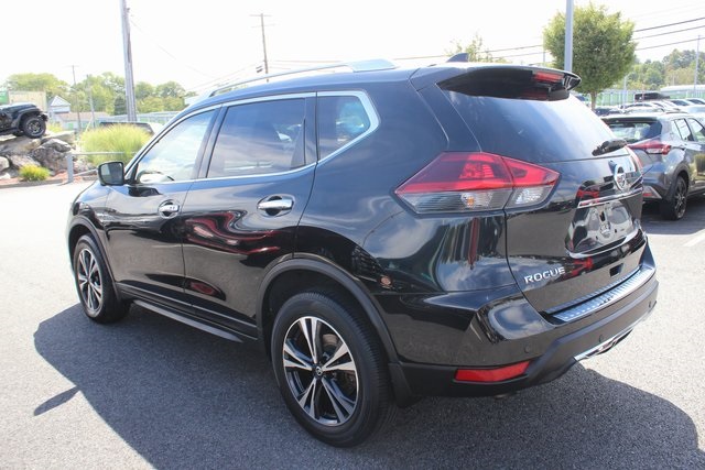 2019 Nissan Rogue SV photo 23