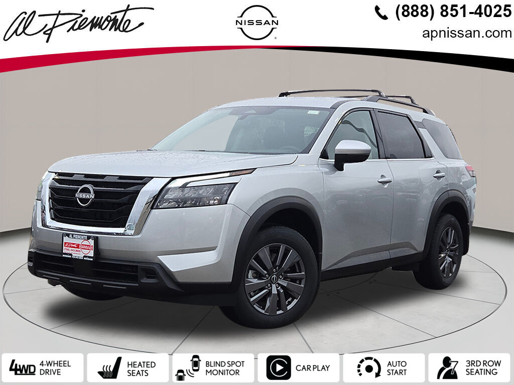 2025 Nissan Pathfinder SV's photo