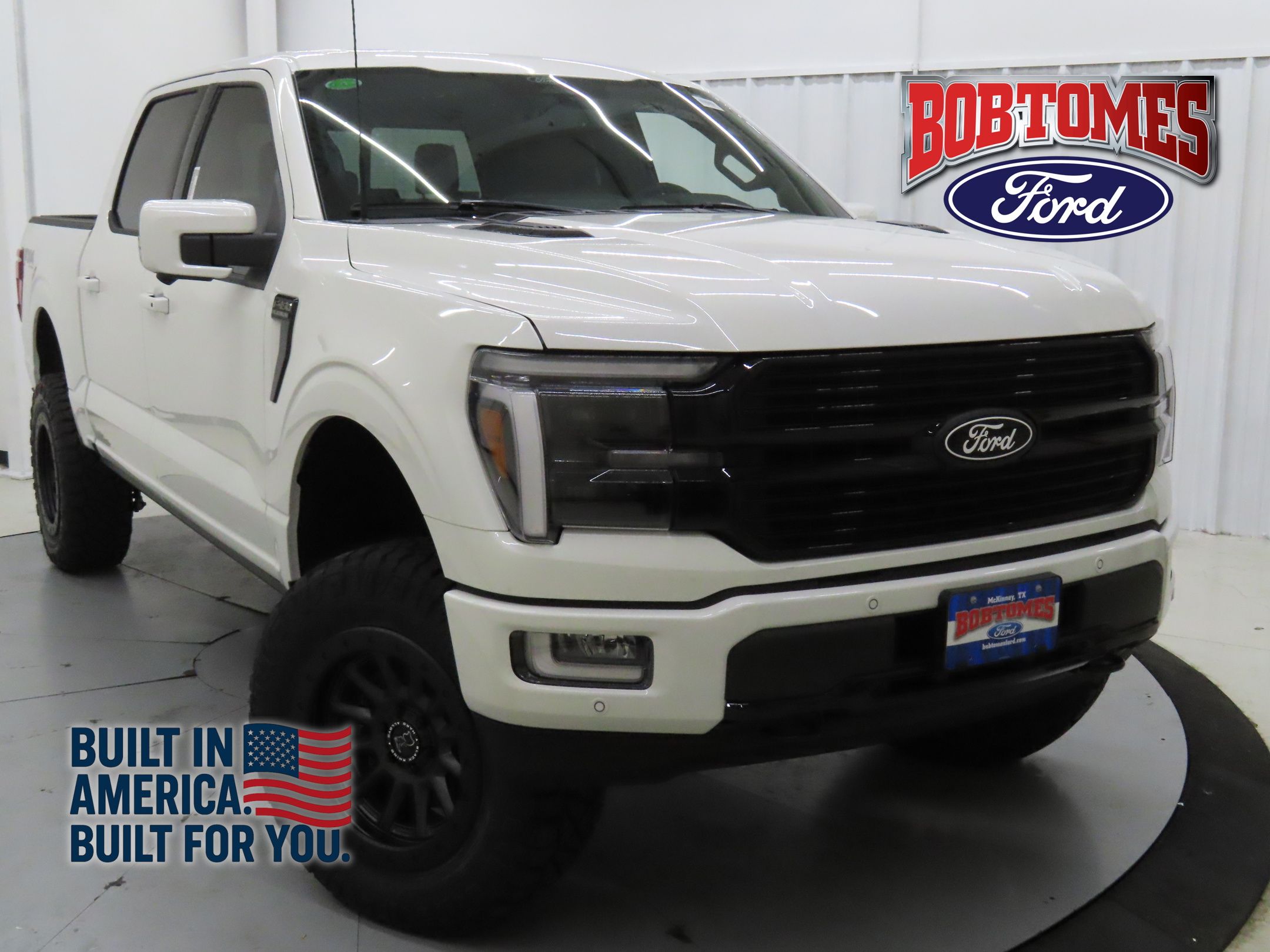 2025 Ford F-150 Platinum's photo