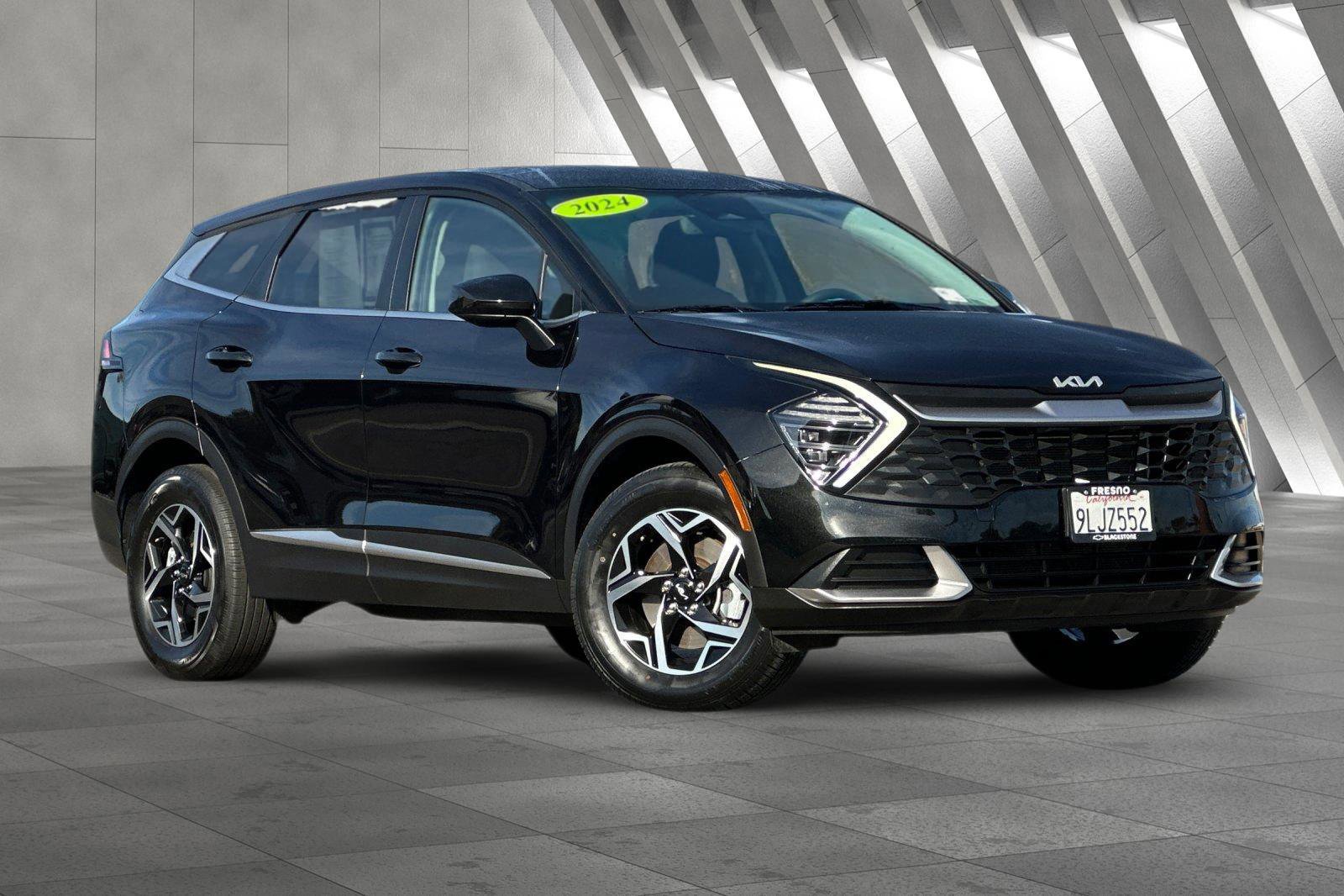 2024 Kia Sportage LX's photo