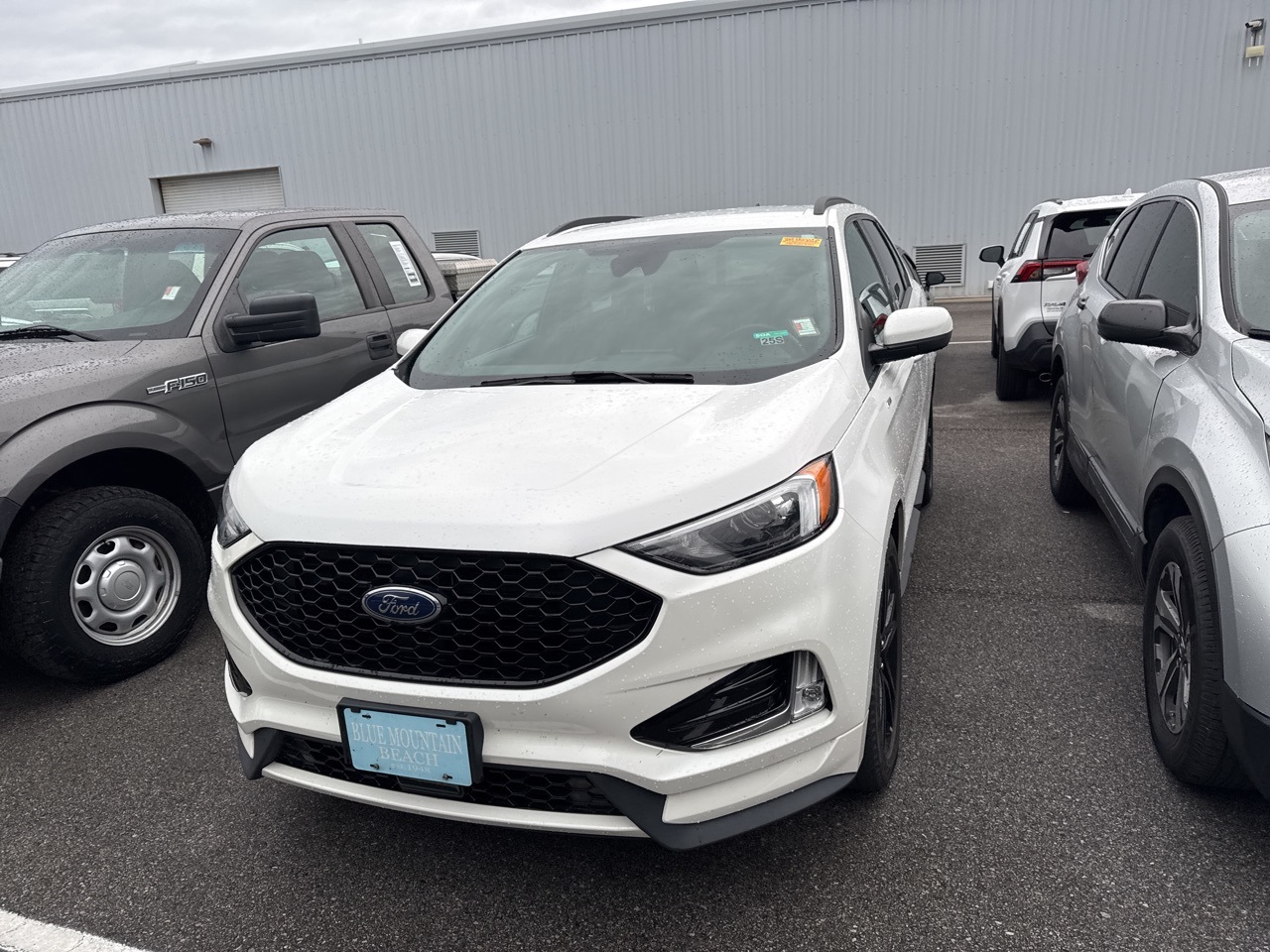2022 Ford Edge ST-Line's photo