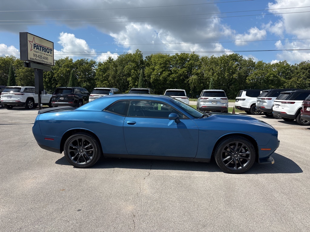2022 Dodge Challenger GT photo 2