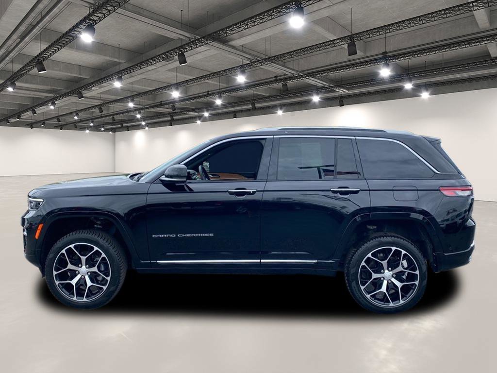 2022 Jeep Grand Cherokee Summit Reserve photo 2