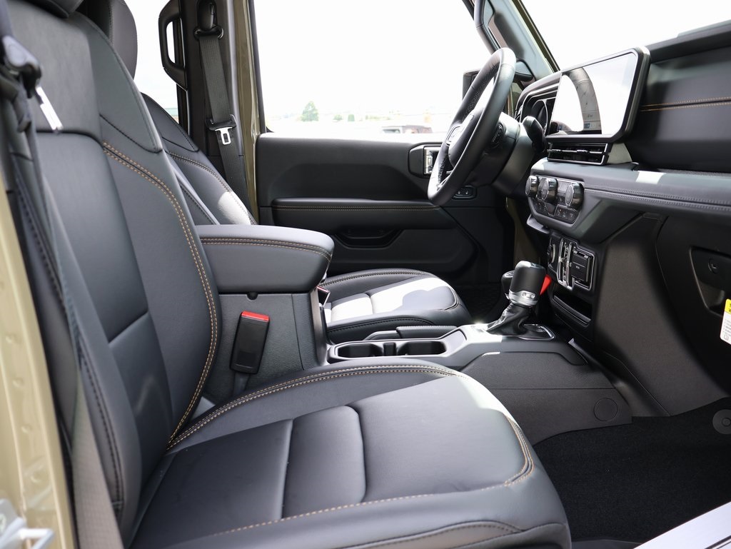 2025 Jeep Gladiator Sport photo 8